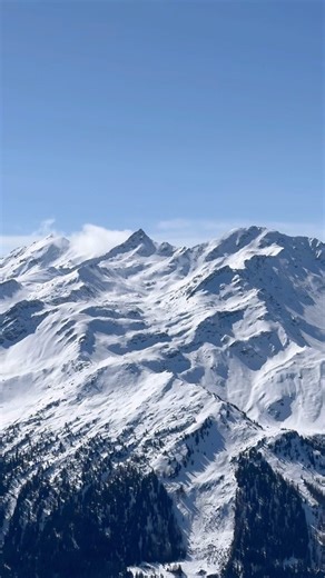 Malou Peterson on Instagram: "Swedes in Switzerland. A postcard from a couple weeks ago in Verbier together with @yeti for the freeride world tour final. Spring skiing. New & old friends. Amazing food by @huntergathercook and his amazing crew. Sunshine. Dancing. Lots of dancing. All the good stuff. A very fun weekend in life ❣️ #YETI_partner #builtforthewild #ad"