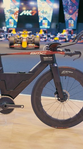 549K views · 956 reactions | Meet Speedmachine: our fastest triathlon & time trial bike designed with @ride_bmc x Red Bull Advanced Technologies.  @geemilner #Bike #SpeedMachine #Innovate #PZERORace #Fit4F1 | Oracle Red Bull Racing | Facebook