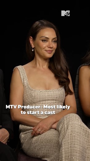 Would love a sneak peek at the Knives Out 3 cast’s group chat 📱 Watch the cast of Wake Up Dead Man: A Knives Out Mystery play Yearbook on MTV UK YouTube now 💫 #knivesout #danielcraig #milakunis #mtvmovies | MTV UK