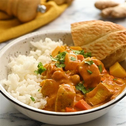 15K views · 259 reactions | Recipe Here: https://therecipecritic.com/coconut-curry-chicken/ Coconut curry chicken is a mouthwatering dish that combines tender chicken, hearty vegetables, and a blend of aromatic spices, all simmered in a luscious coconut milk sauce. | The Recipe Critic | Facebook