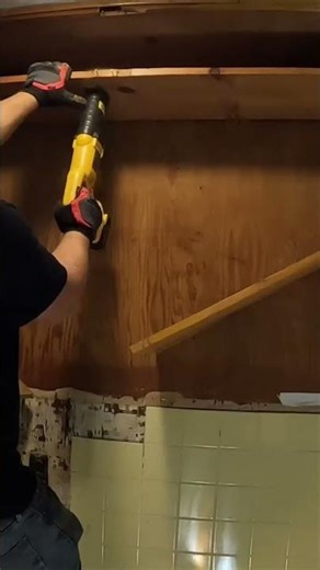 Total Room Flip: Ripping it all down to bare bones!