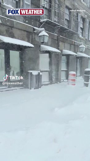 ❄️🌪️ SNOWNADO EFFECT: Intense snow and winds lash away at locals in Boston where there is an active blizzard warning until tomorrow. Stay with FOX Weather for the latest: #Boston #Winter #Snow #Blizzard #FOXWeather