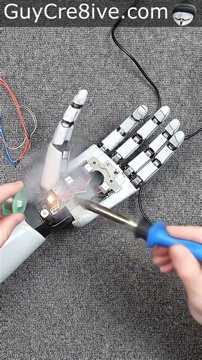 Soldering Robot Hand -👆Create AI Videos