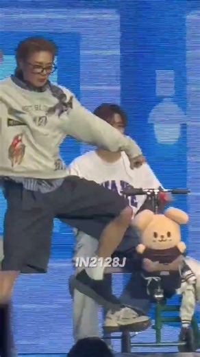 Not I.N being the only one to remember the side effects choreo😭 #straykids #jeongin #fanmeeting