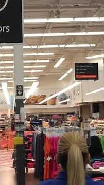 Angry Walmart Employee WORLDSTAR