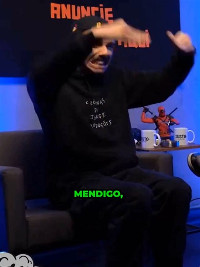 Não pode dar banho no mendigo muito rápido 🚿⚠️ Corte do Cortina de Fumaça. A história é absurda, mas o motivo é sério: choque térmico, risco real e falta de informação. Entre o caos urbano, a boa intenção e as consequências inesperadas, fica o alerta de que nem tudo é tão simples quanto parece. Relato real, desconfortável e necessário. Assiste até o final. #cortinadefumaca #piada #humor #foryou #viral #historiasreais