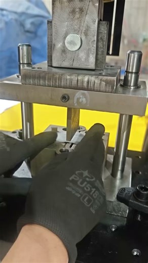 U Shape Bending Mould Flat Steel Sheet Bending Tool Hydraulic Punching Machine Folding Machine