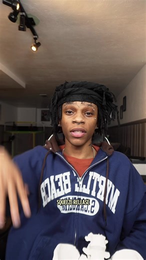 early morning squeeze !! 💙🥹 #fyp | squeeze