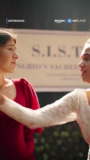 Gargi & Ann Kiss? ft. Nidhi Bhanushali, Bhagyashree Limaye | Sisterhood | #amazonmxplayer #shorts
