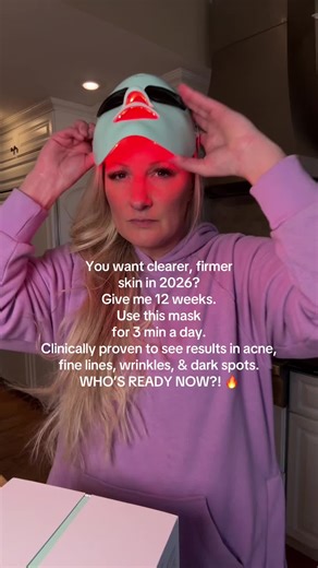 The only FDA approved red light therapy mask for home. #skincare #selfcaretiktok #antiagin #antiagingskincare #redlighttherapy