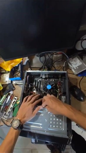 Camera lên giá quá nên ở nhà sửa máy tính, cài windows dạo nha#suamaytinh #suapc #caiwindows