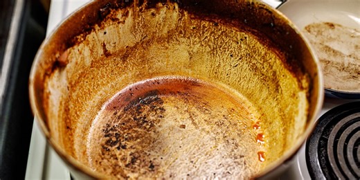 Here's My Secret To Removing Stains From Your Expensive Dutch Oven