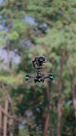 When the camera travels far, the image shouldn't. DJI Transmission keeps a stable live feed over long distances, letting you follow fast movement without sacrificing control or visual steadiness. Is this part of your next rig?🤩 🎥: MAXFPV #DJIRonin #DJISDRTransmission #DJIRS3Pro #Videography #FPVSetup