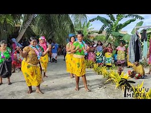 Mortlock girls dancing to Hasula by Chris Sione (2021 XMAS)