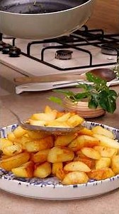 PATATE AL BURRO E ROSMARINO IN PADELLA