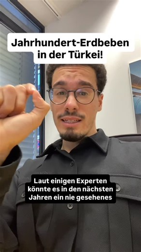 Yassin Trabelsi on Instagram: "Laut einigen Experten, ist die Wahrscheinlich sehr hoch, dass es in den nächsten Jahrzehnten, womöglich sogar Jahren, eines der schlimmsten Erdbeben der Geschichte der Türkei geben wird. Besonders betroffen soll hier die Großstadt Istanbul sein. Denn hier befindet sich unter dem Marmarameer, die gefährlichste Bruchzone der Welt. In der Türkei gibt es deshalb immer wieder Erdbeben, doch ein solches könnte, dass zuvor gesehene in der Türkei übertreffen. Die türkische