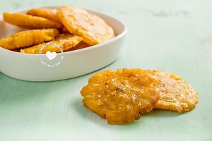 Tostones [Recipe   Video] Crispy Green Fried Plantains