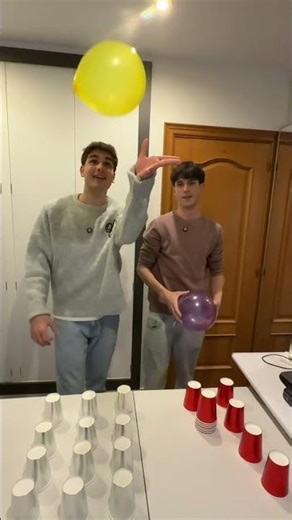 Stacking cups with one hand #challenge #game