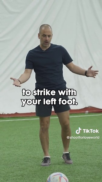 Learn the Rabona from Joe Cole