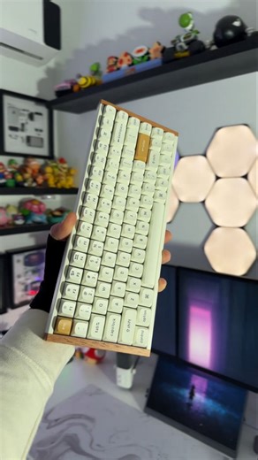 MaskXplorer on Instagram: "First reel of the new year • Unboxing the Keychron K2 HE Wireless Magnetic Switch Keyboard. Smooth keystrokes, magnetic precision, and a sound test you don’t want to miss. Big thanks to @keychron for the collaboration. #Keychron #KeychronK2HE #magneticswitchkeyboard #keyboardasmr"