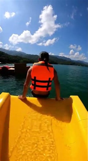 Falling from the sky! He’s heading for the wild rescue mission #adventure #rescue #drama