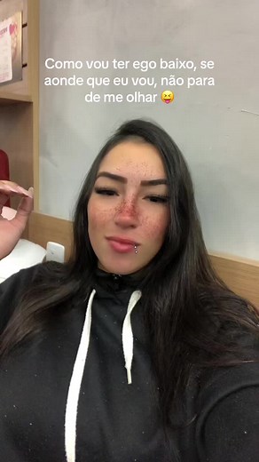 Os vídeos de Larissa Reis (@larissareis1818) com som original - iris