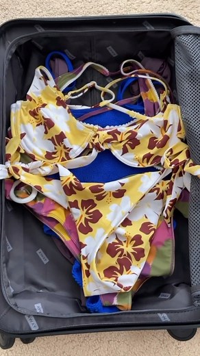 Ava Jules on Instagram: "brb.."