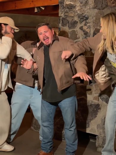 California Nights: Miming with Tokio Hotel