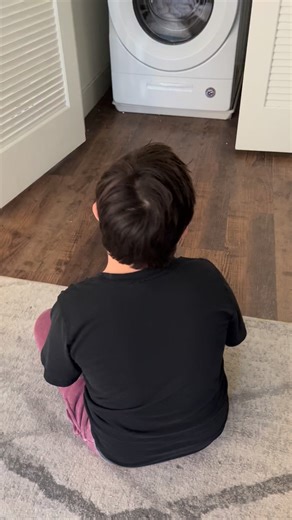 Stacy Benstock Klein on Instagram: "It’s wild how peace can show up in small ways. Ori was watching the washing machine this morning and hours later I discovered he had taken the clean clothes out, put them in the laundry basket and put dirty clothes on top. Yes, he did. His way of helping maybe. I love it here and I am so extremely grateful to Danna and Kira for housing us here until November 21 while I try to stay grounded and calm through all the uncertainty. #LouiseHay #LifeWithOri #WashingM