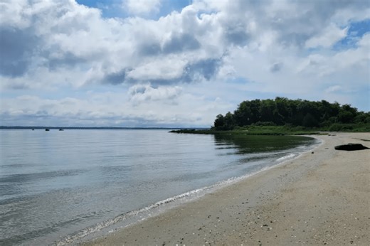 You'll Love Discovering Sea Glass on This Beach in Rhode Island