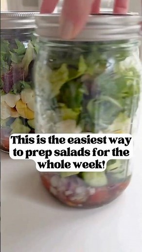 Mason Jar Salads for the Week | Healthy Meal Prep Idea #MasonJarSalad