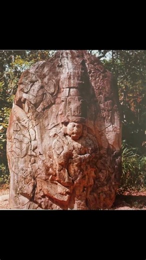 The Olmecs were the first the build grandeur monuments and writing of the Americas. #history #olmec