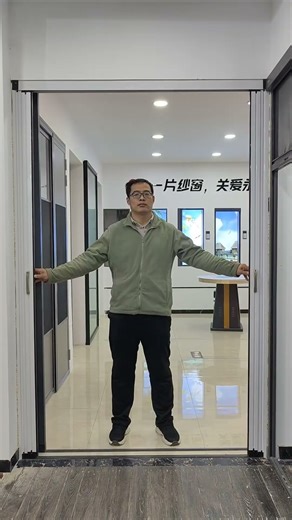 Special slitting tool for honeycomb curtains – easy to use, with a variety of specifications availab