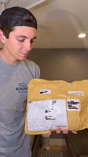 Shout Out to @bullgodfb for the package! If y’all want to pick up any of these products, head over to Bullgod’s instagram or TikTok and they have a link in their bio🤜🤛 #bullgodfb #fingerboard #fingerboarding #fingerboardingisfun #unboxing