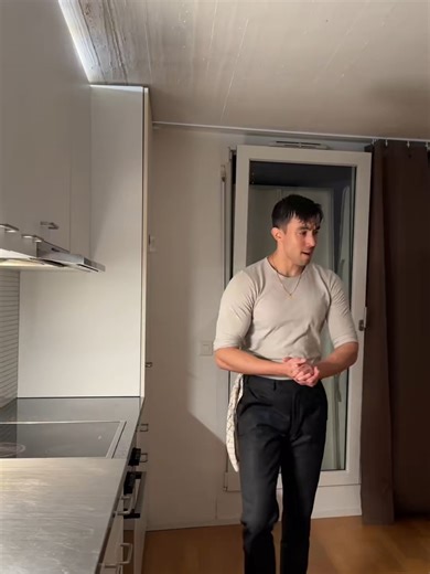 Teaching Your Next Date How to Cook Beef Wellington