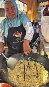 Sekali masak langsung 20 bungkus mie goreng.