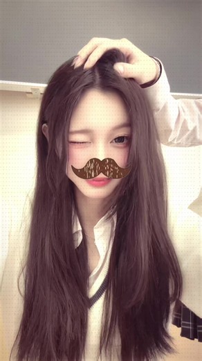 のあ くろまめっちの「歯が正方形」投稿が話題！ボーダーインスタの投稿とは？