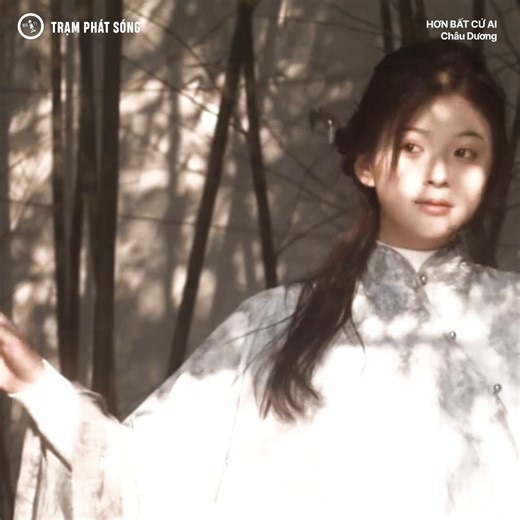 338K views · 7K reactions | Cô đơn không có nghĩa là cô độc mà là bạn đang chờ người phù hợp để yêu. | Trạm Phát Sóng | Facebook