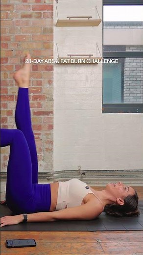 Only 5 min but your abs will feel it 🔥 Who’s trying this one, Familia? #abs #motivation #lillysabri