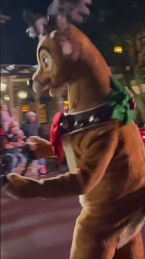 Santa and His Reindeer at Walt Disney World Mickey’s Once Upon a Christmas Parade #Shorts