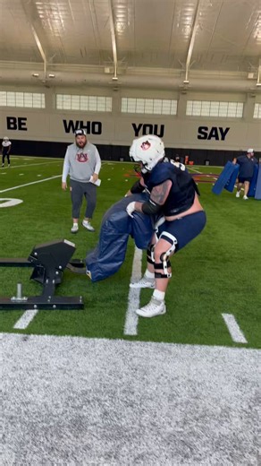 Maybe instead of rolling our eyes and throwing our head back, somebody grab 76 to the side and help him understand not to hop. Take the time to COACH him rather than just letting him keep repeating the same mistakes