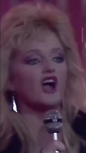 Bonnie Tyler Holding Out for a Hero 1985 #musica #80s