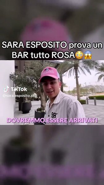 SARA ESPOSITO PROVA UN BAR TUTTO ROSA😳😱! #saraesposito #viral #perte #foryou #girls