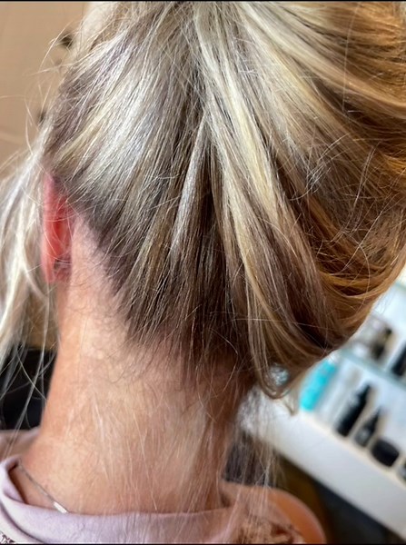 Beautiful multidimensional blonde! Moving to more natural transition from blonde blonde to softer tones blending in grey hairline naturally. #blondehair #naturalgreyhairtransition #shinefinity #askforwella #modernsalon #btc #catalahouse #theredbeautysalon #newmellehairstylist #boutiquesalon #hair