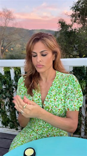 One of my favorite products, especially in the winter, is @carasoin Cold Fusion. Lena isn’t just an incredibly skilled facialist, she also created a truly must-have product. Also need to shout out @mariavargasmakeup for these lips. Her lip makeup game is honestly next level. | Eva Mendes