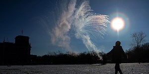 'Not worth the risk': The dangers of tossing hot water into freezing air