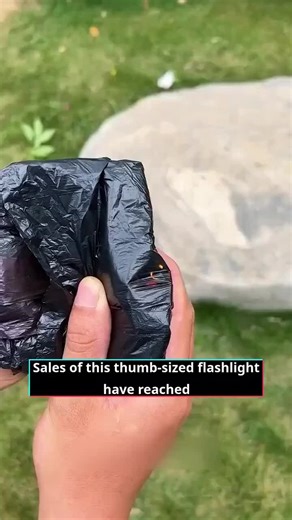 💡Have you ever seen a thumb-sized flashlight? ✨ This is high-tech from Germany, with a night illumination distance of up to 1000 meters! It has ultra-high brightness, and can easily illuminate a 500㎡ factory!