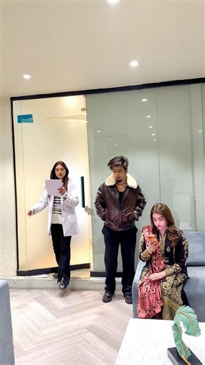 Yar Ab Khul Kay Bol Be Nahi Sakta: Comedic Insights