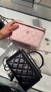 Same taste. Different day. ✨🤍 • • • • • #MatchingButMakeItChic #InSync #BestieEnergy #Chanel #Vegas #LuxuryBags #Friendship #BestieGoals #Matching #Lifestyle #Designer #Explore | Kyla-Drew