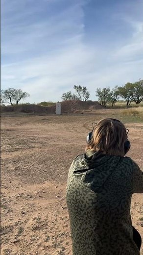 Shooting a Fridge full of tannerite #explosion